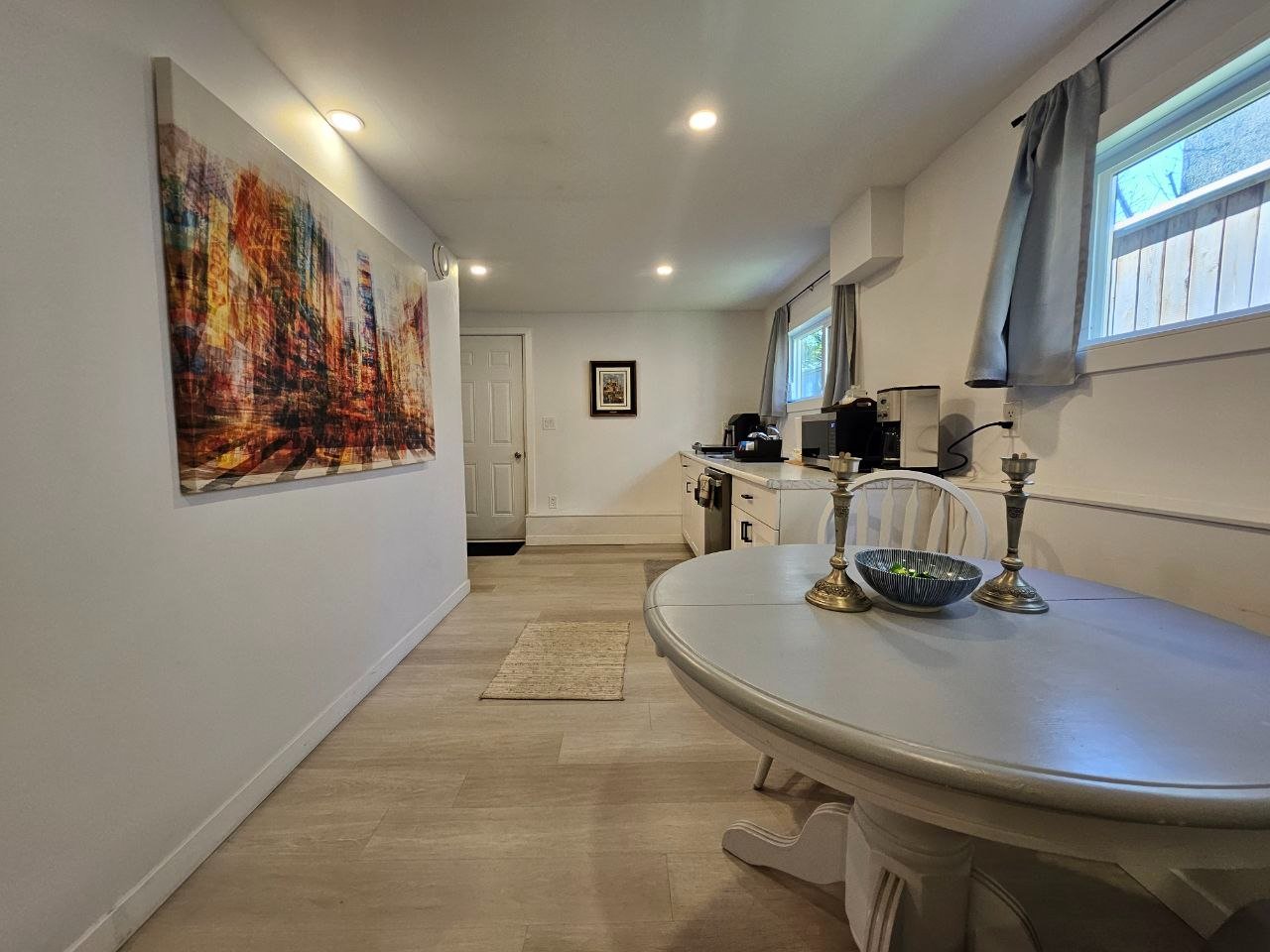 2 Bedroom Garden Suite for Rent - Cloverley St, North Vancouver District, BC 2