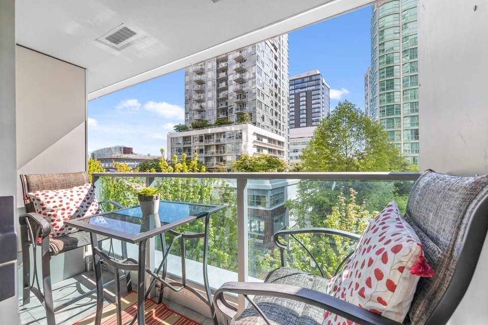 2 Bedroom Townhouse for Rent - 788 Hamilton St, Vancouver, BC 5
