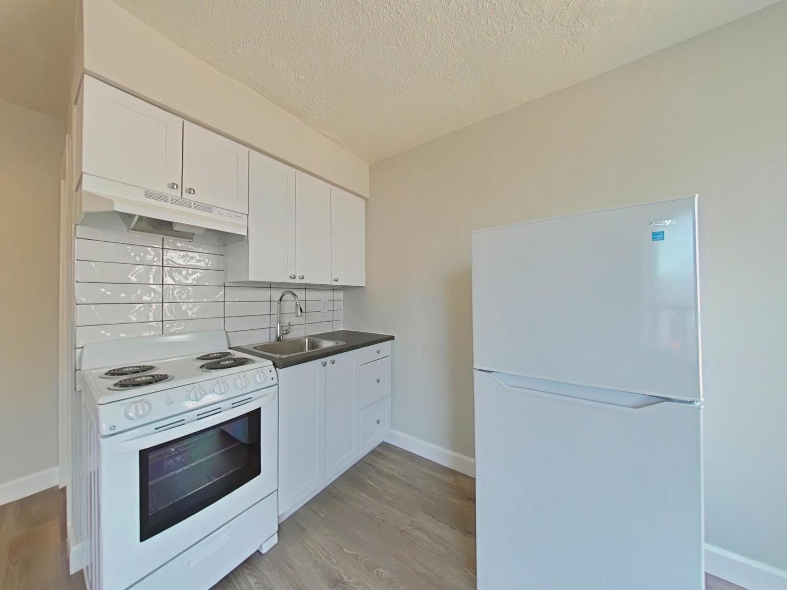 Studio Apartment for Rent - 1510 King St. W., Toronto, ON 3