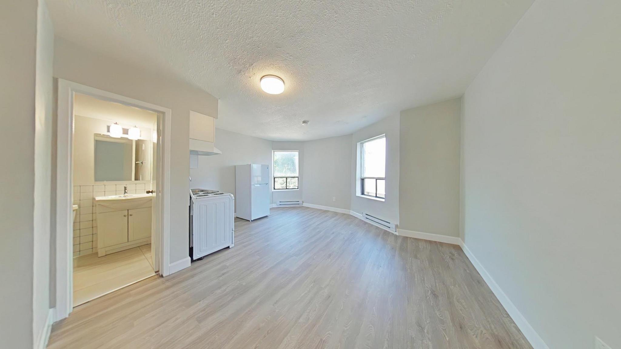 Studio Apartment for Rent - 1510 King St. W., Toronto, ON 4