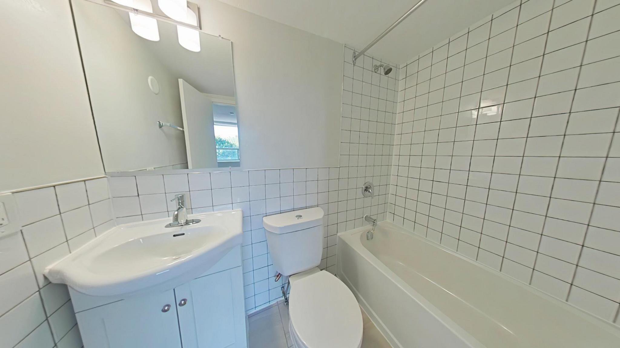 Studio Apartment for Rent - 1510 King St. W., Toronto, ON 5