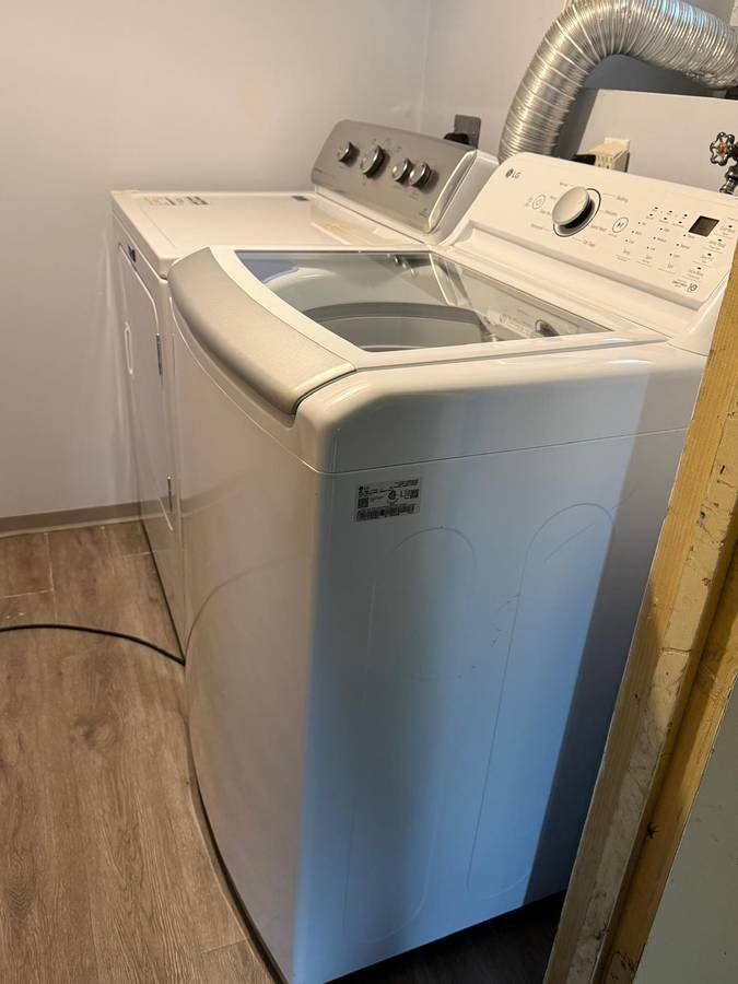 2 Bedroom Basement Suite for Rent - Cree St, Vancouver, BC 3