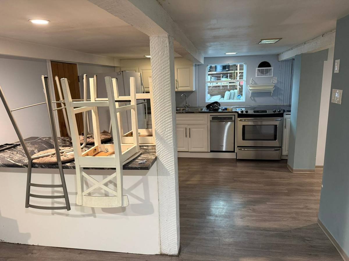 2 Bedroom Basement Suite for Rent - Cree St, Vancouver, BC 2