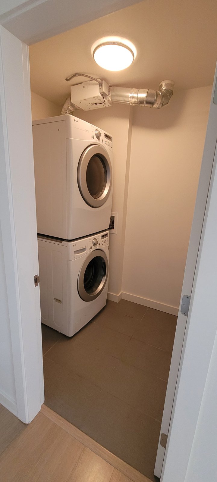 2 Bedroom Apartment for Rent - 2623 Burleigh Ave, Port Coquitlam, BC 4