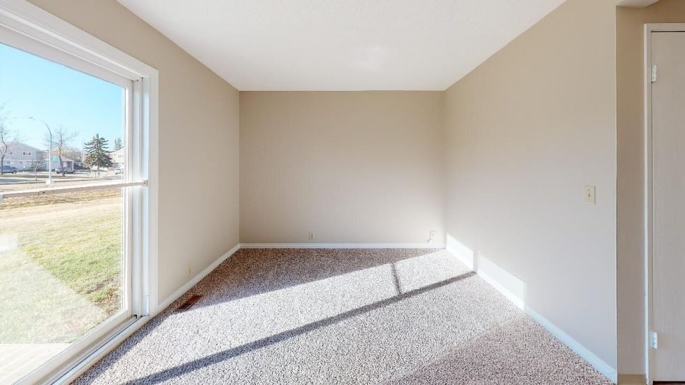 2 Bedroom Townhouse for Rent - 375 Hooper Cres NW, Edmonton, AB 3