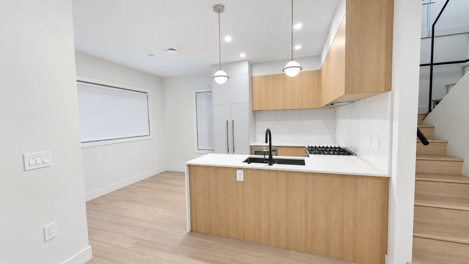3 Bedroom Townhouse for Rent - 8300 No 3 Rd, Richmond, BC 3