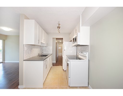 2 Bedroom Apartment for Rent - 2066 Coquitlam Ave, Port Coquitlam, BC 3
