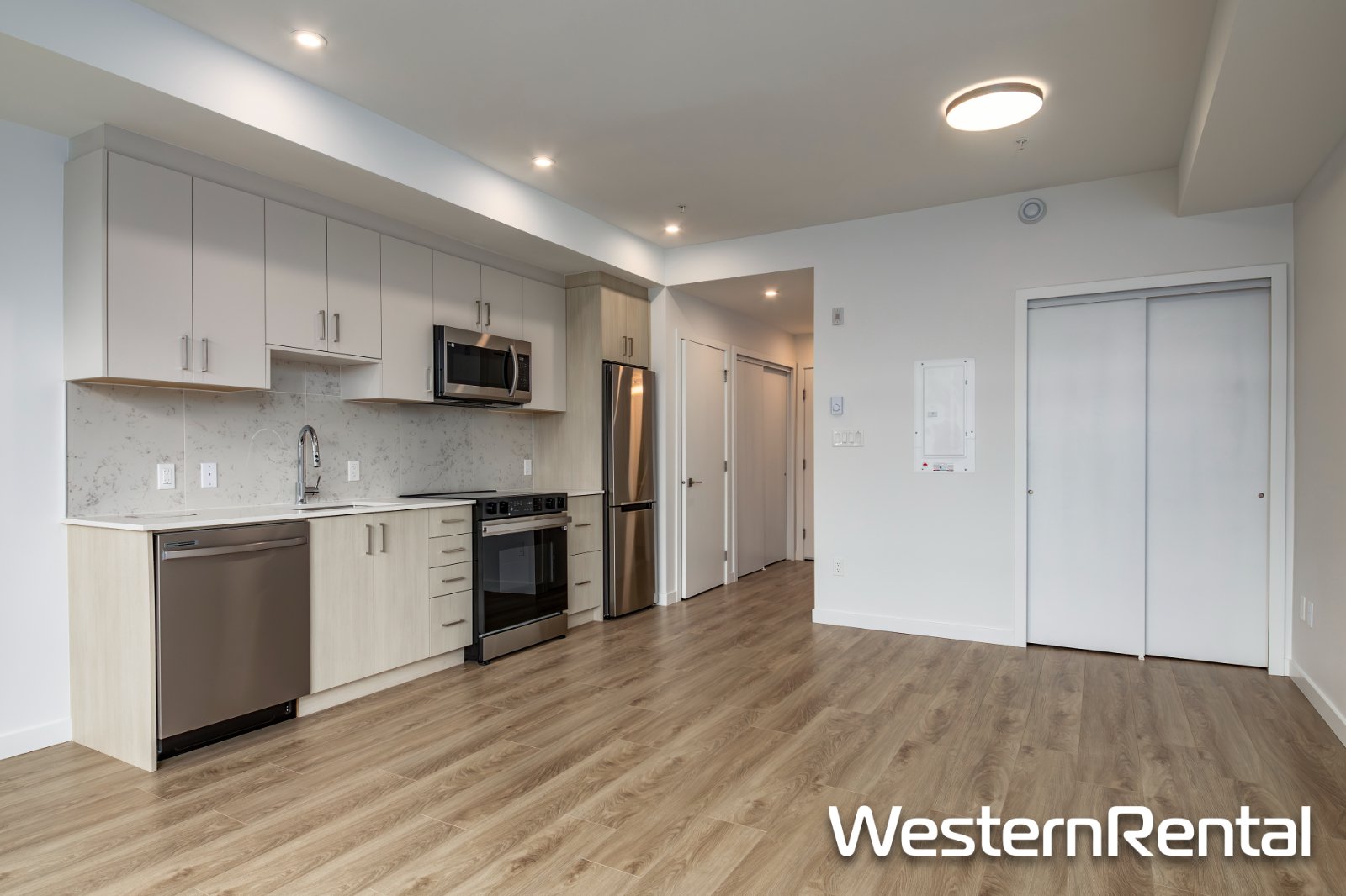 Studio Apartment for Rent - 13858 108 Ave, Surrey, BC 2
