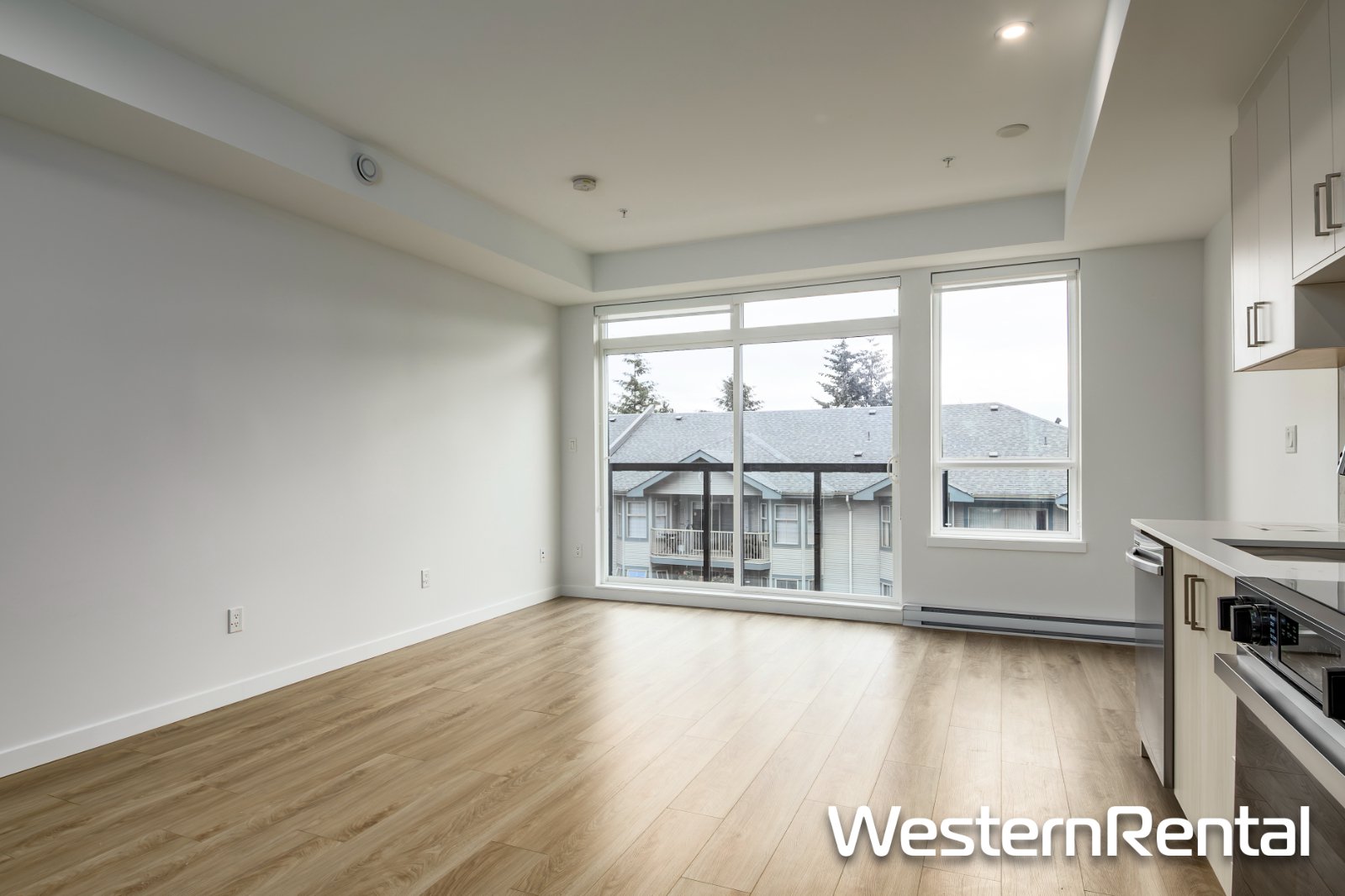 Studio Apartment for Rent - 13858 108 Ave, Surrey, BC 3