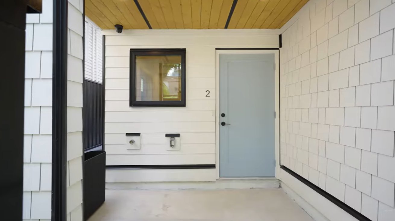 2 Bedroom Townhouse for Rent - 2066 E 1st Ave, Vancouver, BC 2