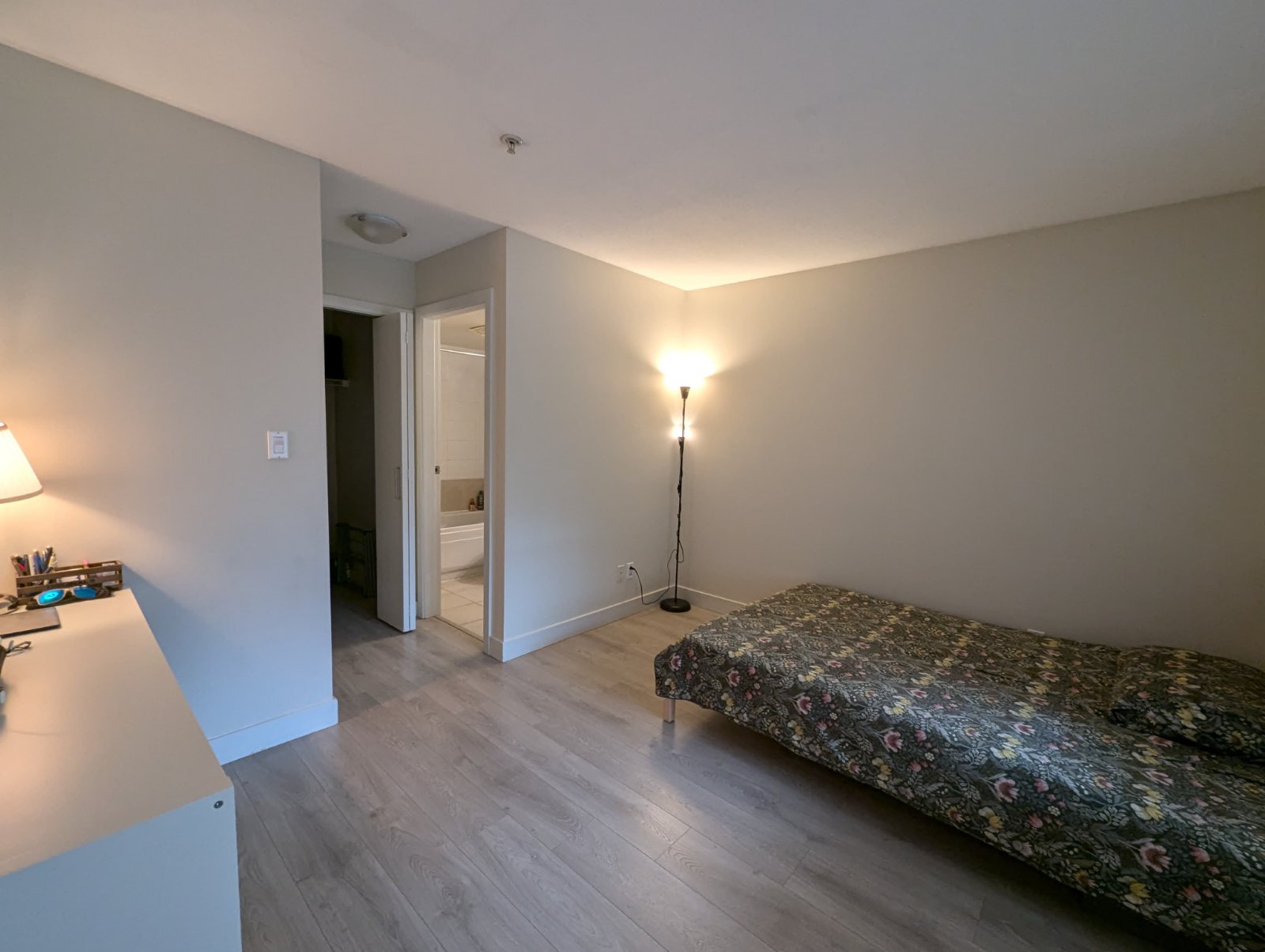 2 Bedroom Apartment for Rent - 9333 Alberta Rd, Richmond, BC 5