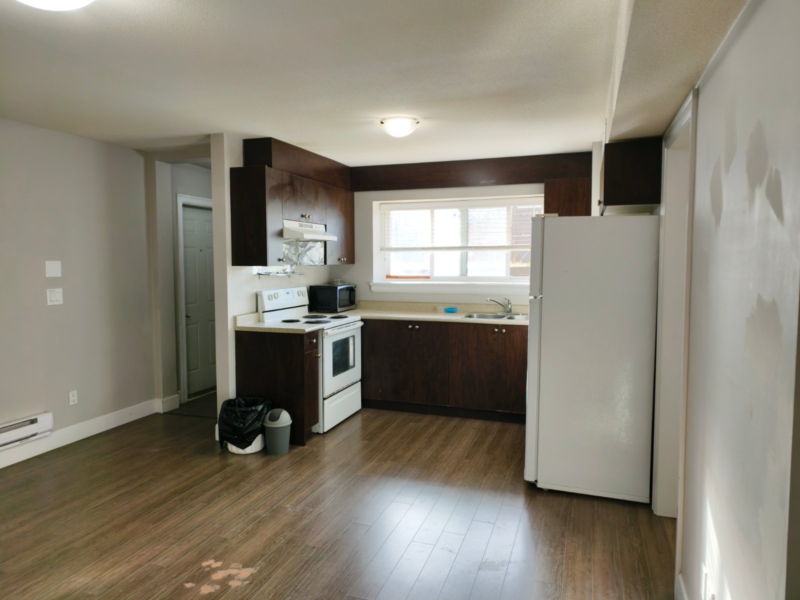 2 Bedroom Basement Suite for Rent - Sperling Ave, Burnaby, BC 2