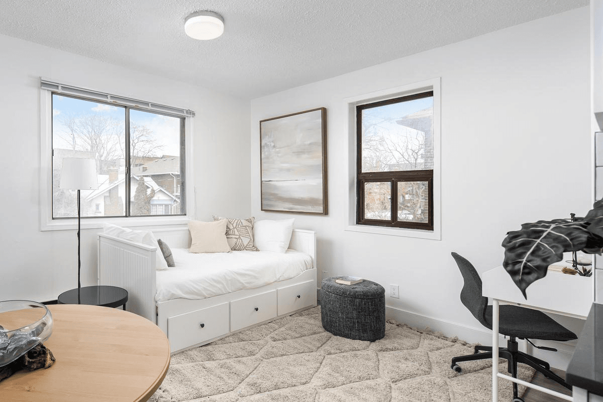 Studio Apartment for Rent - 5 Glenavon Road, Toronto, ON 3