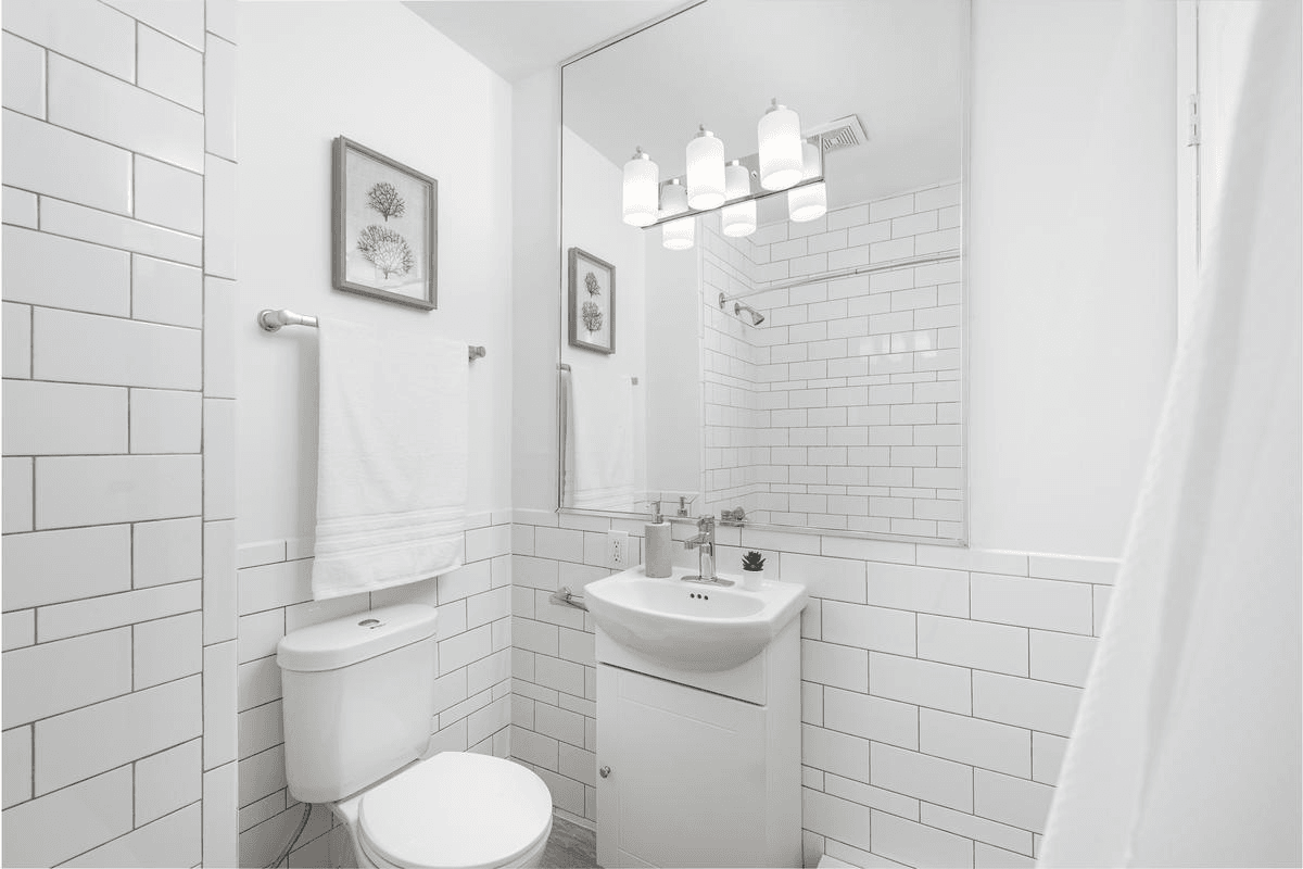 Studio Apartment for Rent - 5 Glenavon Road, Toronto, ON 5