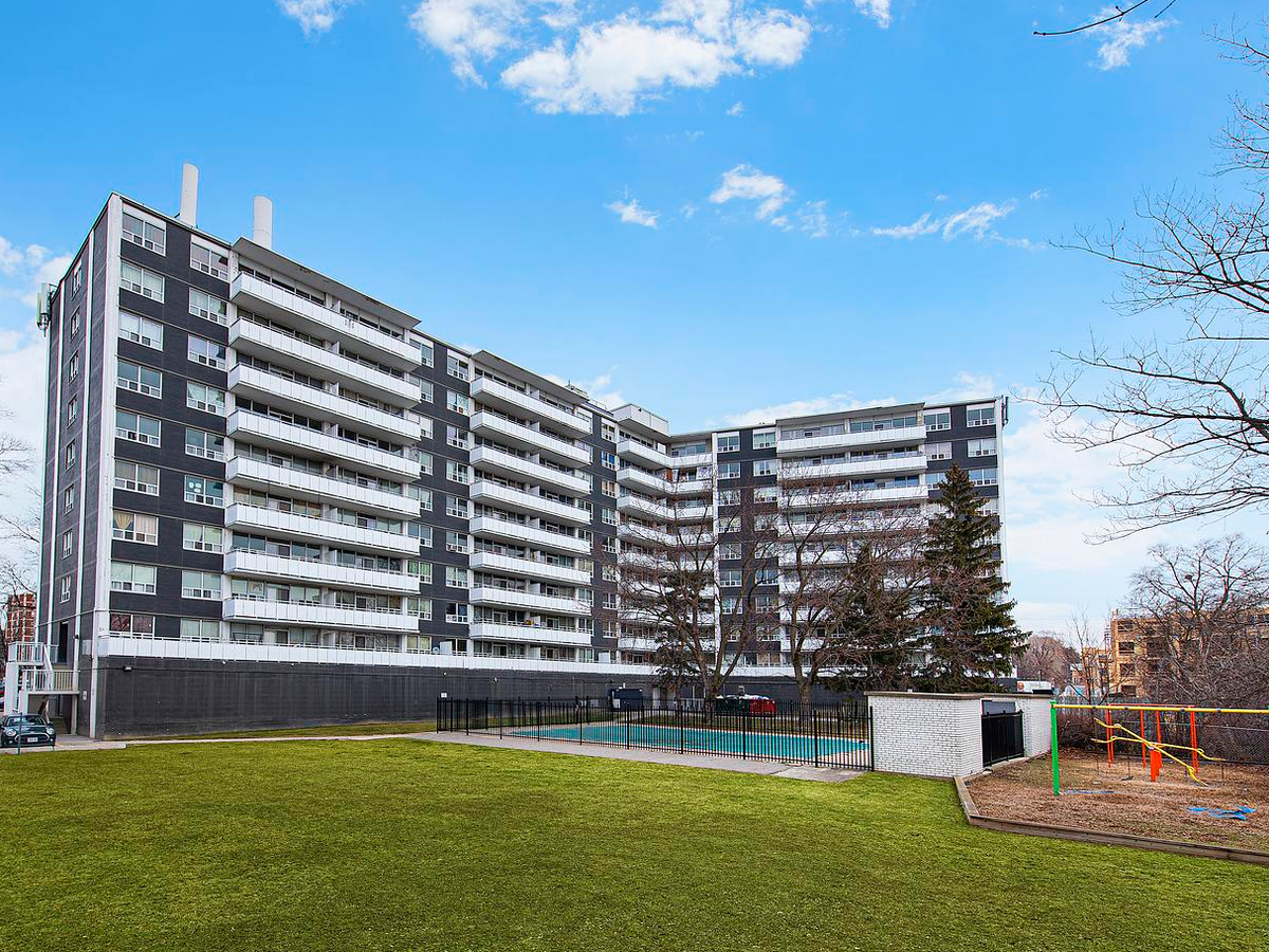 2 Bedroom Apartment for Rent - 2050 Keele St, Toronto, ON 2