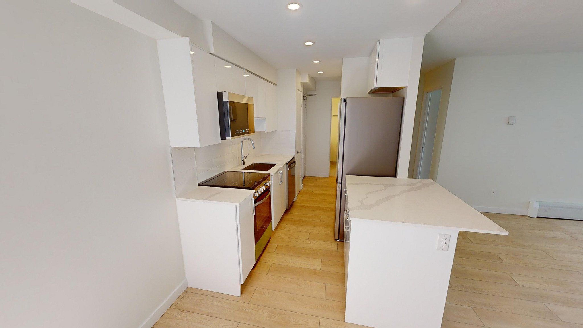 Studio Apartment for Rent - 1924 Barclay Street, Vancouver, BC 2