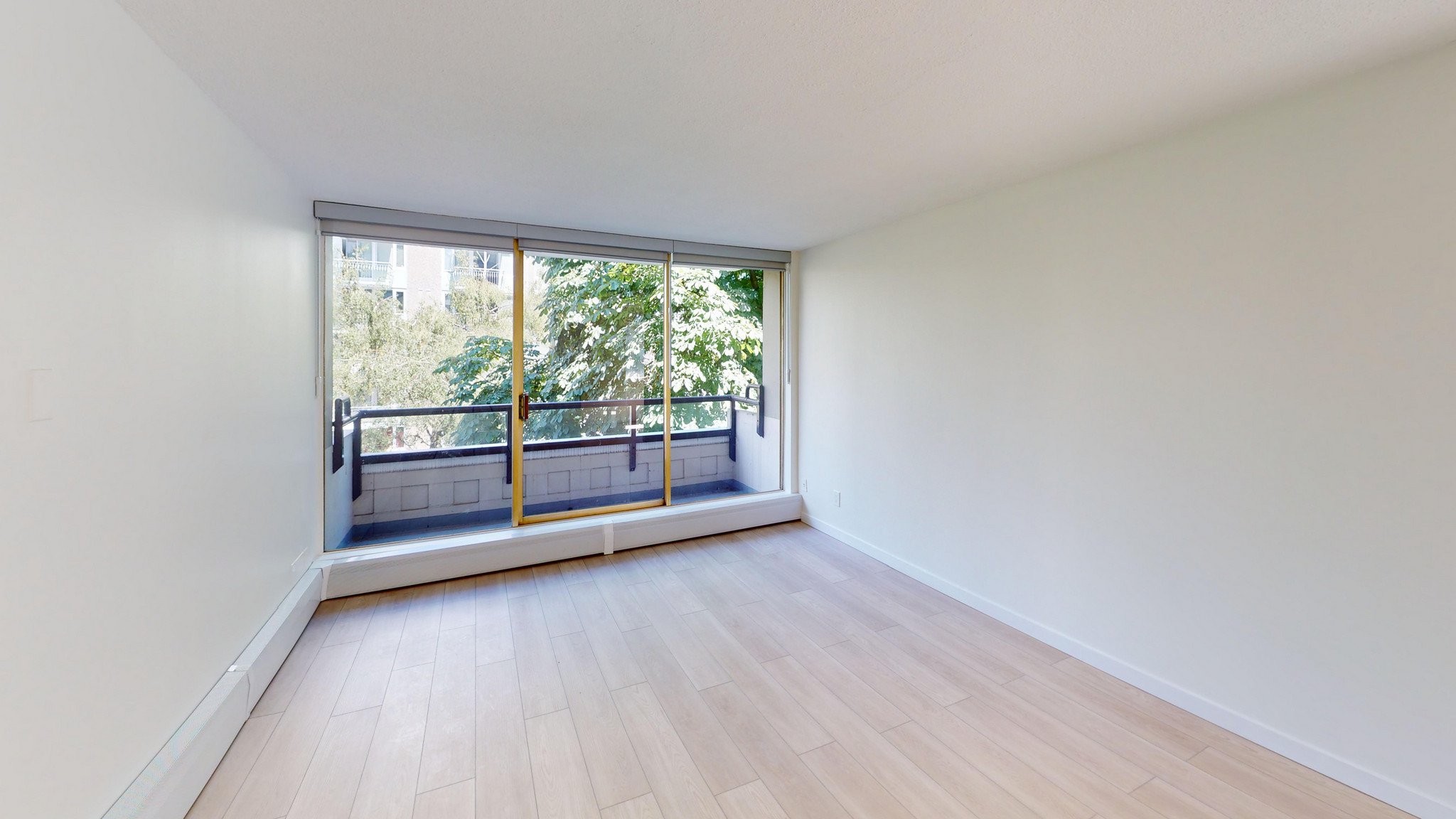 Studio Apartment for Rent - 1924 Barclay Street, Vancouver, BC 4