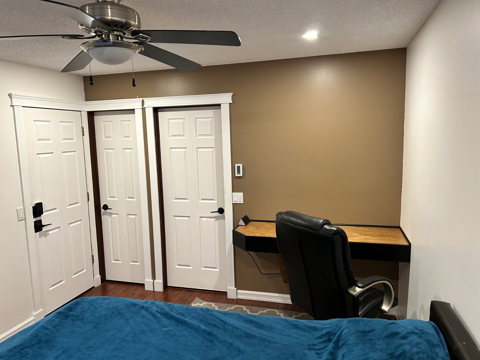 Room in House for Rent - Douglas Glen Blvd SE, Calgary, AB 2