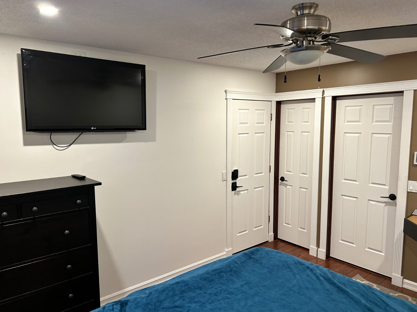 Room in House for Rent - Douglas Glen Blvd SE, Calgary, AB 3