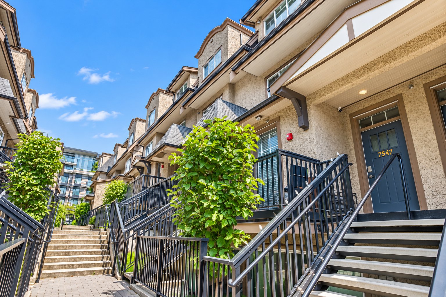 4 Bedroom Townhouse for Rent - 7547 Yukon St, Vancouver, BC