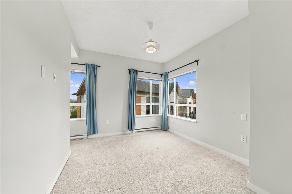 3 Bedroom Townhouse for Rent - 15111 Edmund Dr, Surrey, BC 5