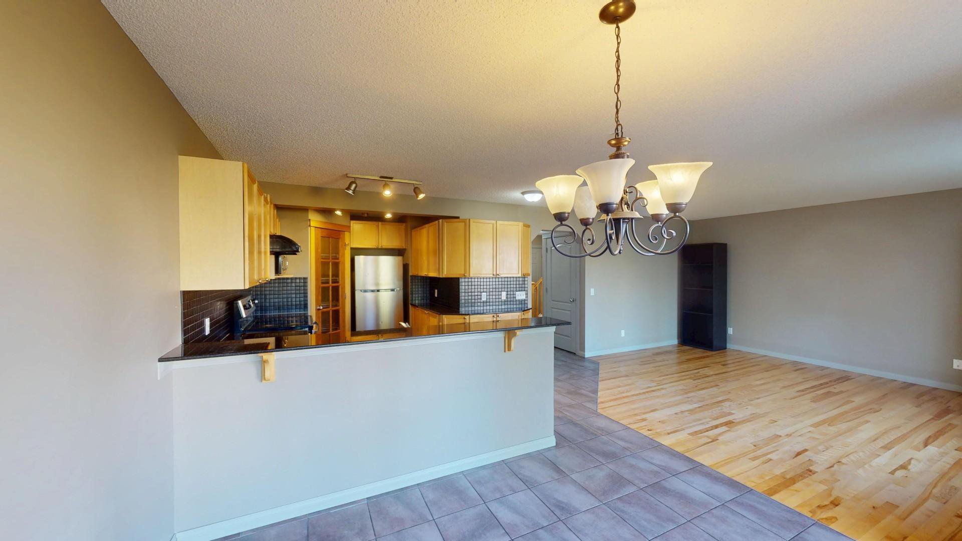 3 Bedroom House for Rent - 191 Cougarstone Court Southwest, Calgary, AB 2