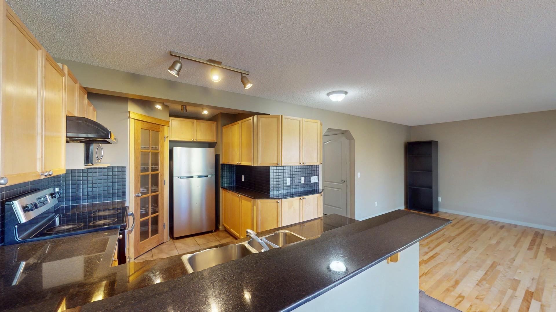 3 Bedroom House for Rent - 191 Cougarstone Court Southwest, Calgary, AB 3