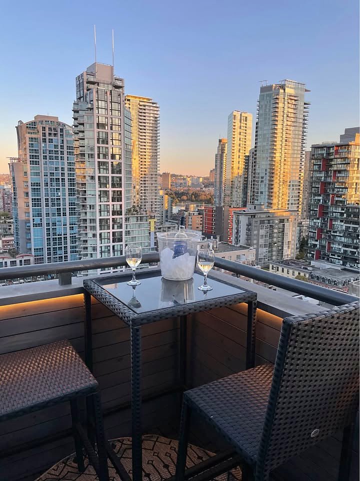 2 Bedroom Apartment for Rent - 1212 Howe St, Vancouver, BC 2