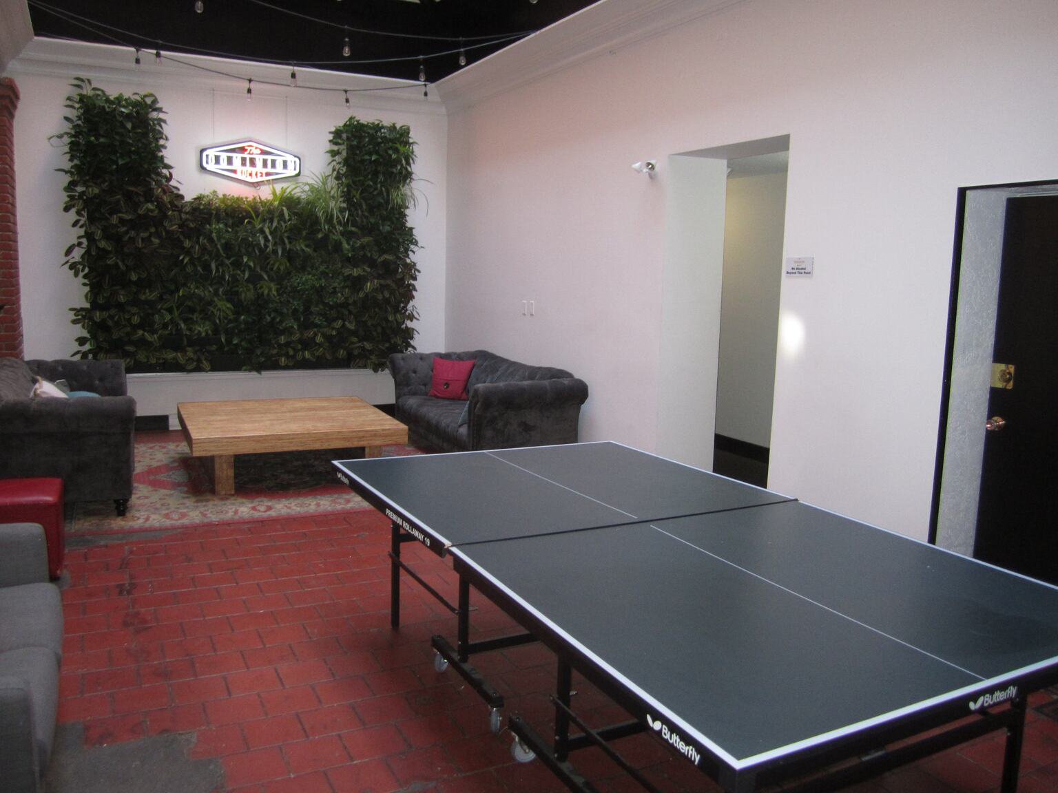 Studio Apartment for Rent - 759 Yates St, Victoria, BC 4