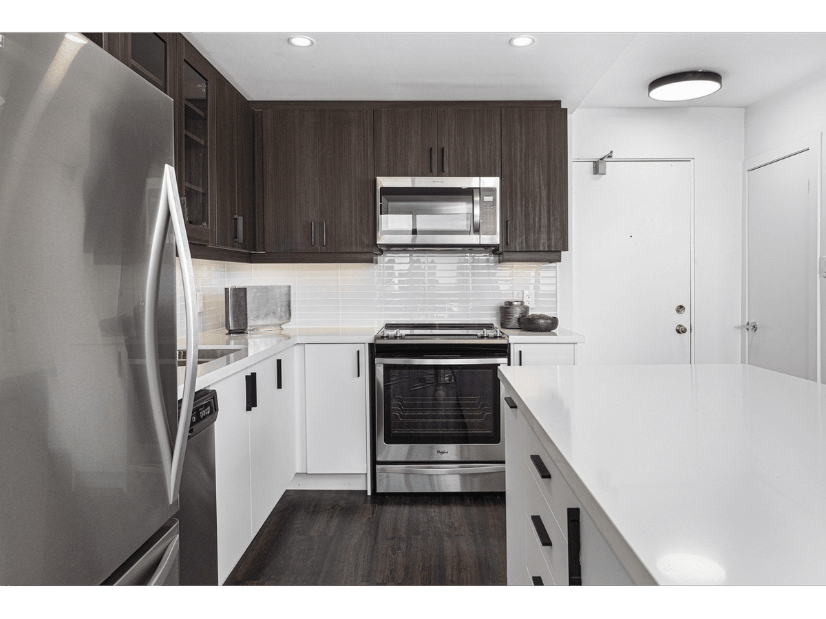 2 Bedroom Apartment for Rent - 2465 Hurontario Street, Mississauga, ON 3