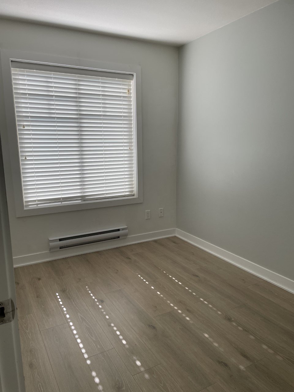 3 Bedroom Townhouse for Rent - 1708 King George Blvd, Surrey, BC 4