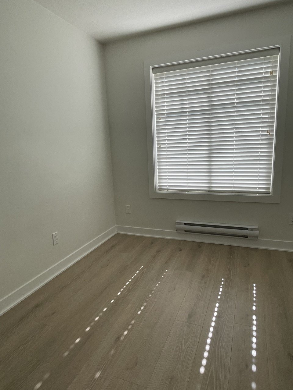 3 Bedroom Townhouse for Rent - 1708 King George Blvd, Surrey, BC 5
