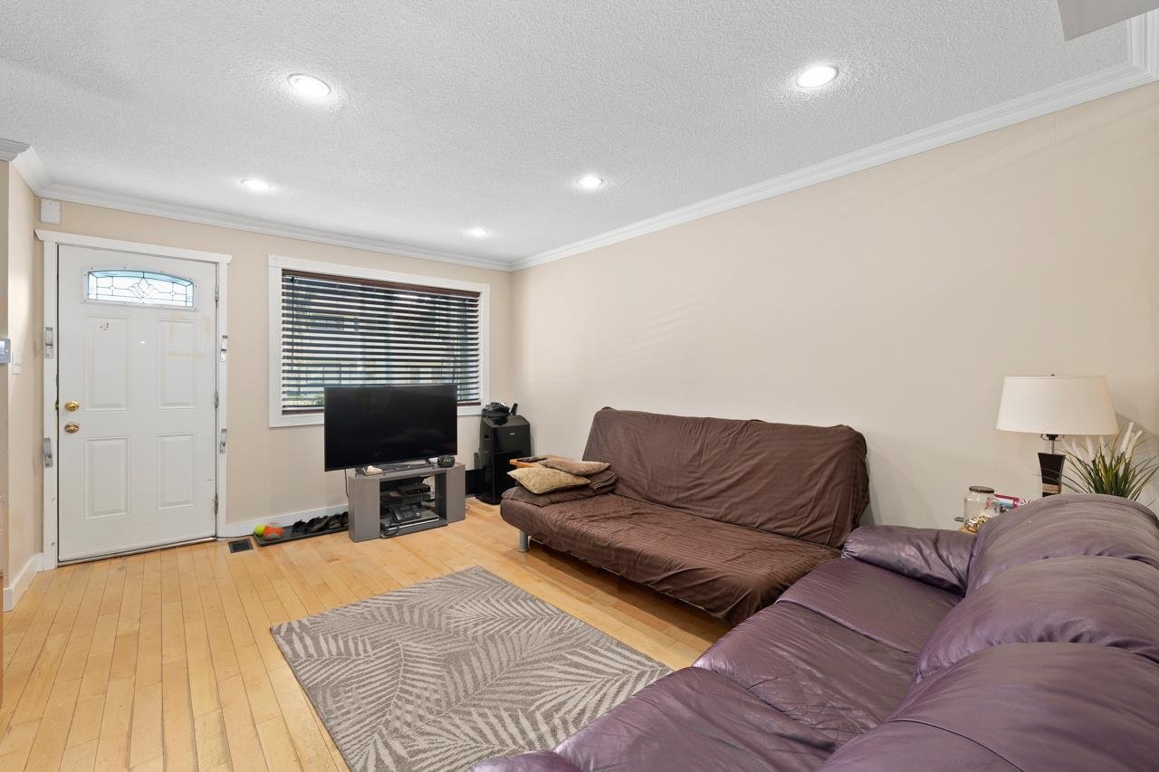 4 Bedroom Townhouse for Rent - 3357 Ganymede Dr, Burnaby, BC 3