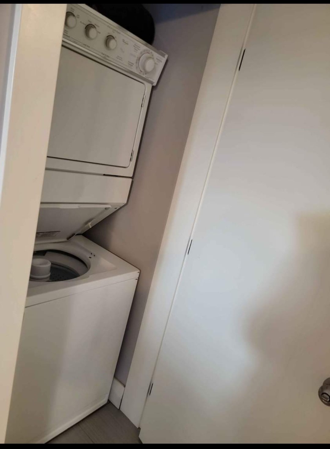 2 Bedroom Private Suite for Rent - 1157 Park Dr, Vancouver, BC 3