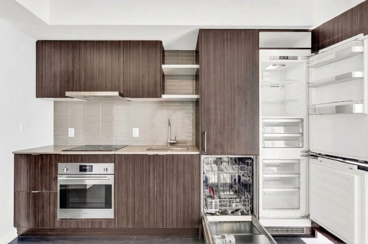 Studio Apartment for Rent - 100 Harbour St, Toronto, ON 3