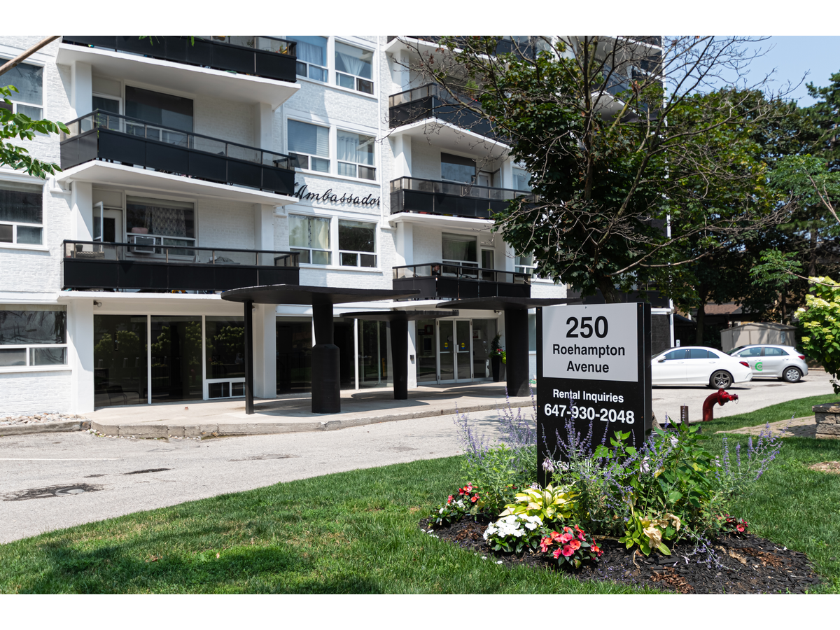 2 Bedroom Apartment for Rent - 250 Roehampton Avenue, Toronto, ON 2