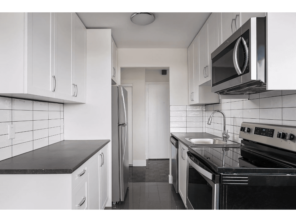 2 Bedroom Apartment for Rent - 18 & 20 Skipton Crt, North York, ON 5