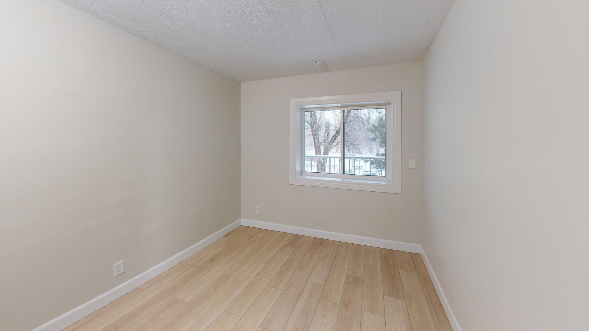 Studio Apartment for Rent - 348 Zephyr Avenue, Ottawa, ON 4