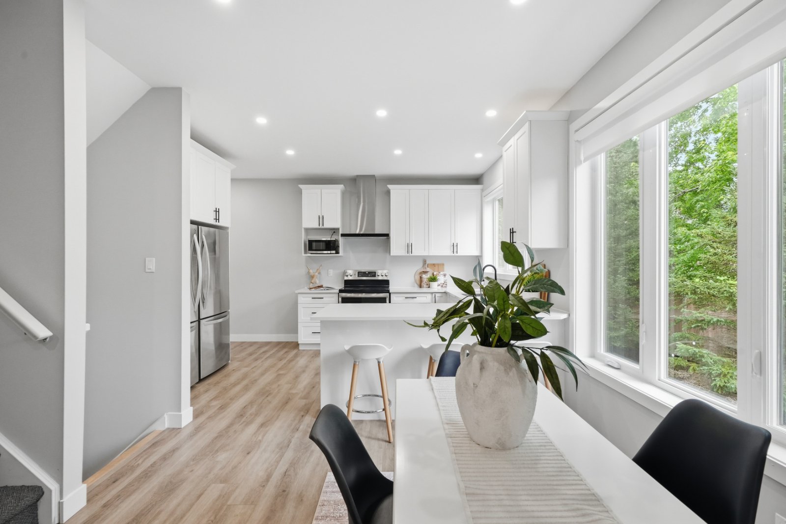 5 Bedroom Townhouse for Rent - 544 Windermere Rd, London, ON 4