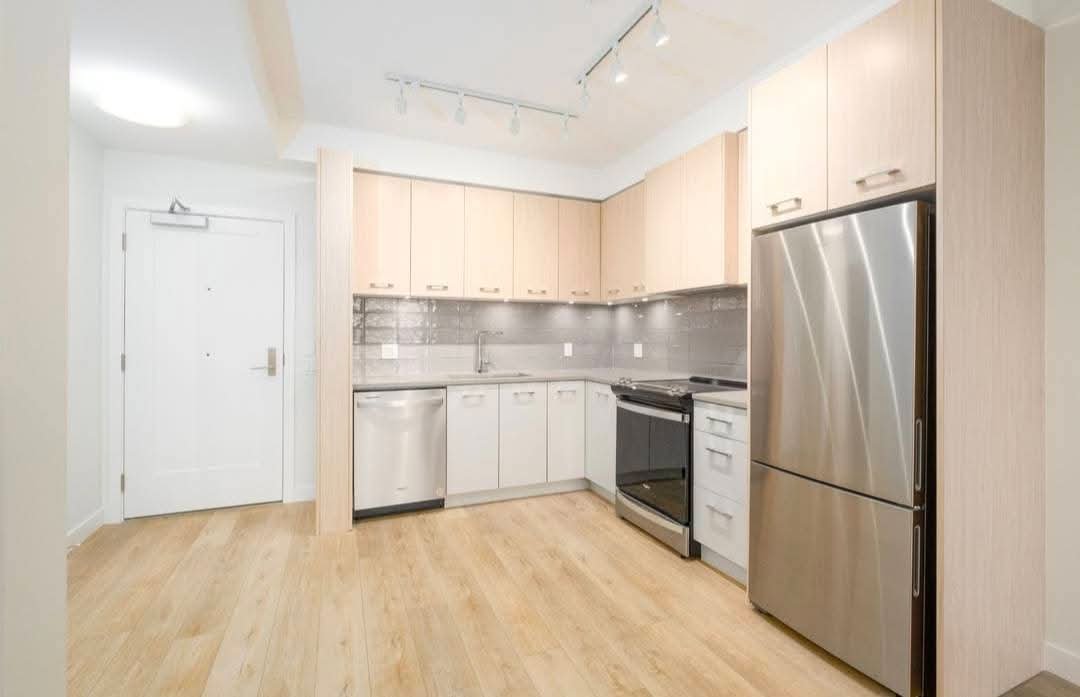2 Bedroom Apartment for Rent - 4933 Clarendon St, Vancouver, BC 2