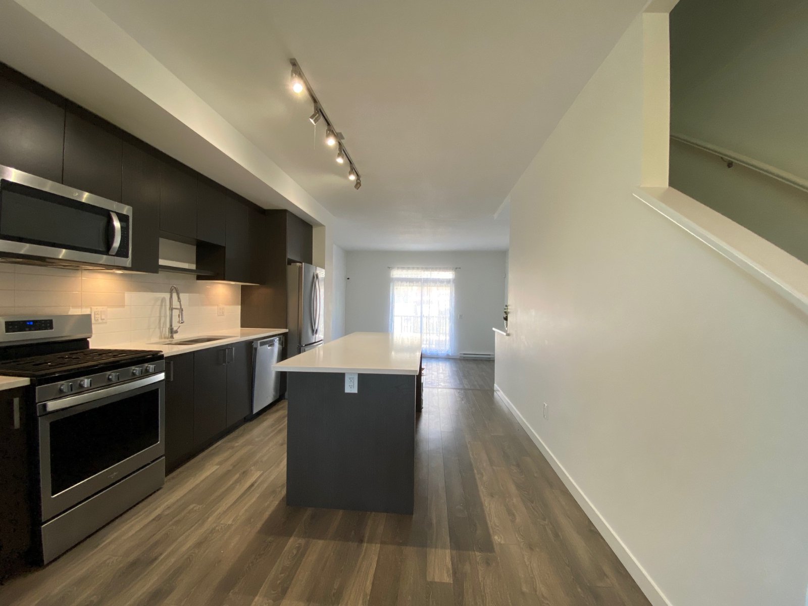 4 Bedroom Townhouse for Rent - 16678 25 Ave, Surrey, BC 3