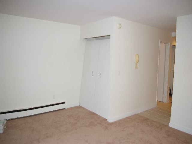 Studio Apartment for Rent - 707 Eighth Street, New Westminster, BC 5