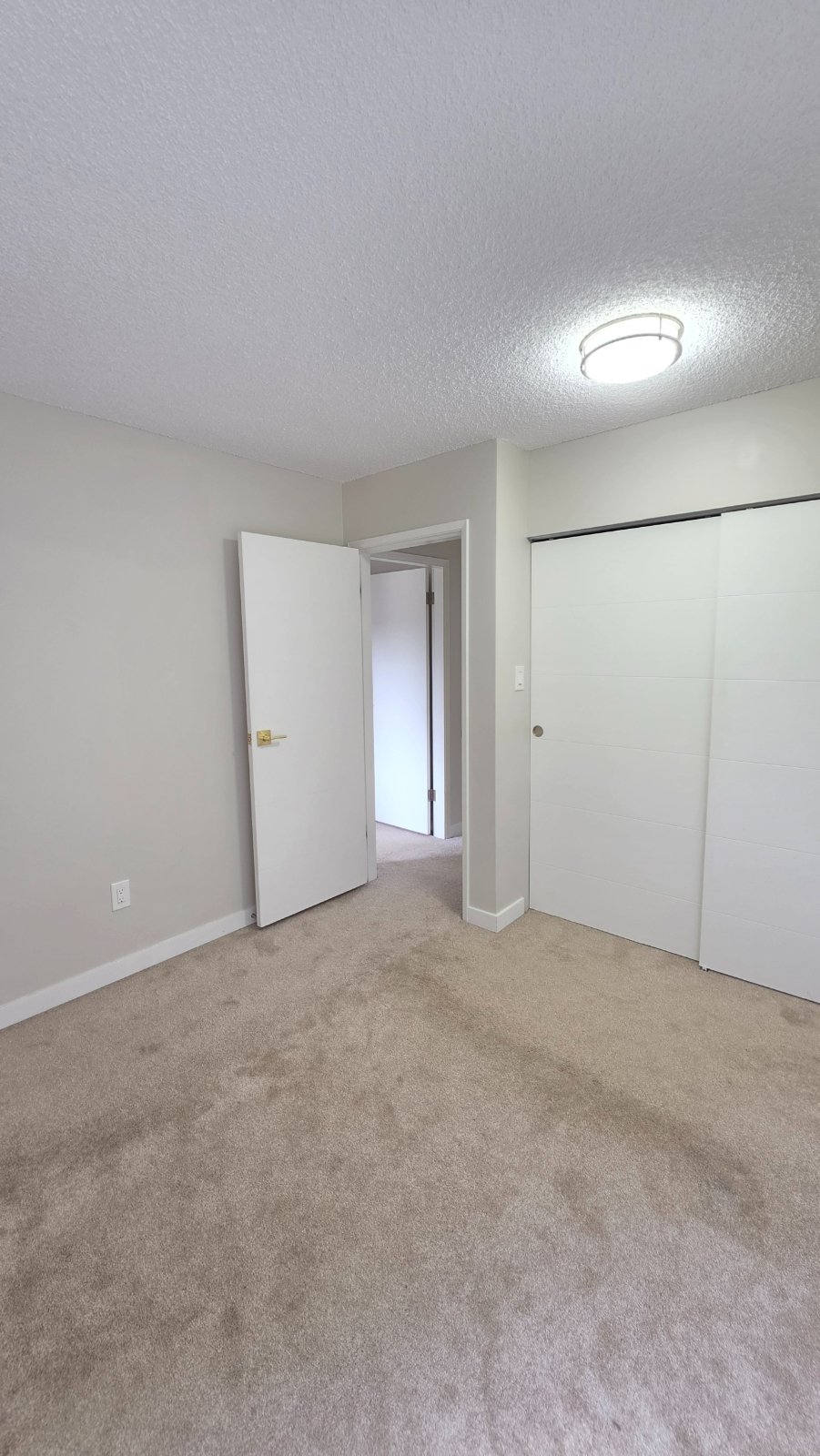 3 Bedroom Apartment for Rent - 3260 E 58th Ave, Vancouver, BC 3