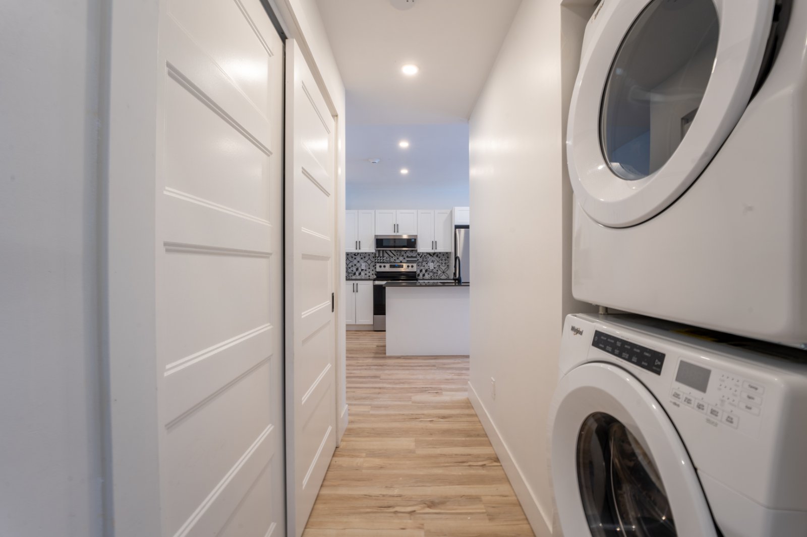 2 Bedroom Apartment for Rent - 5230 Avenue West Hill, Montréal, QC 2