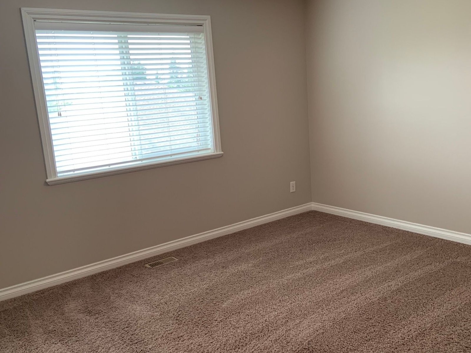 3 Bedroom House for Rent - 47401 Macswan Drive, Chilliwack, BC 5