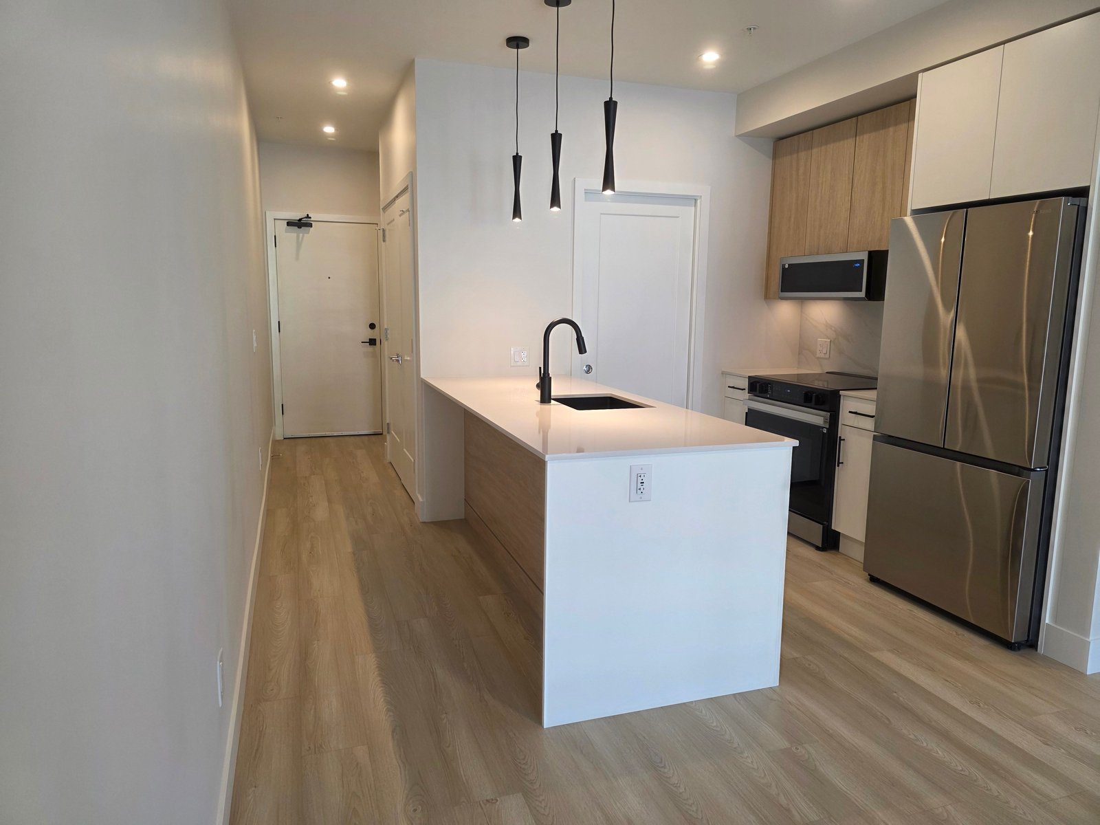2 Bedroom Apartment for Rent - 34395 Gladys Avenue, Abbotsford, BC 5