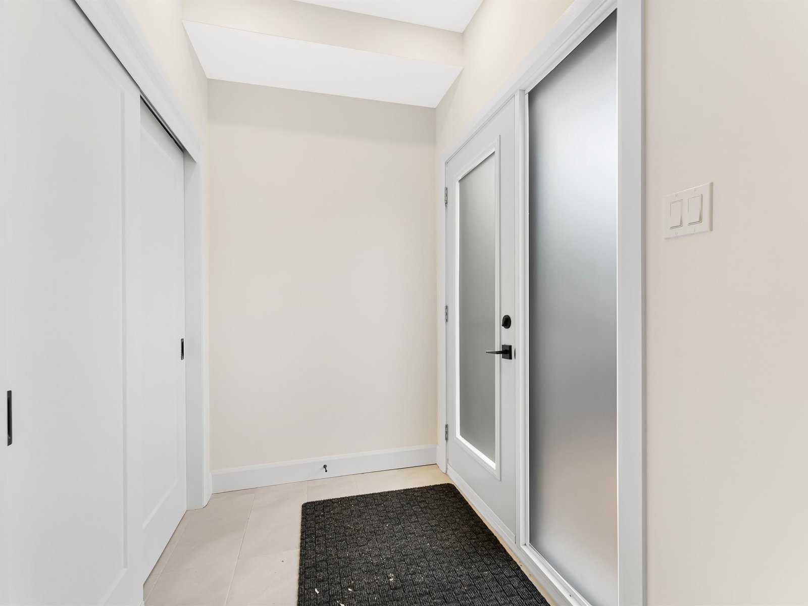 3 Bedroom House for Rent - 847 Woodroffe Avenue, Ottawa, ON 2