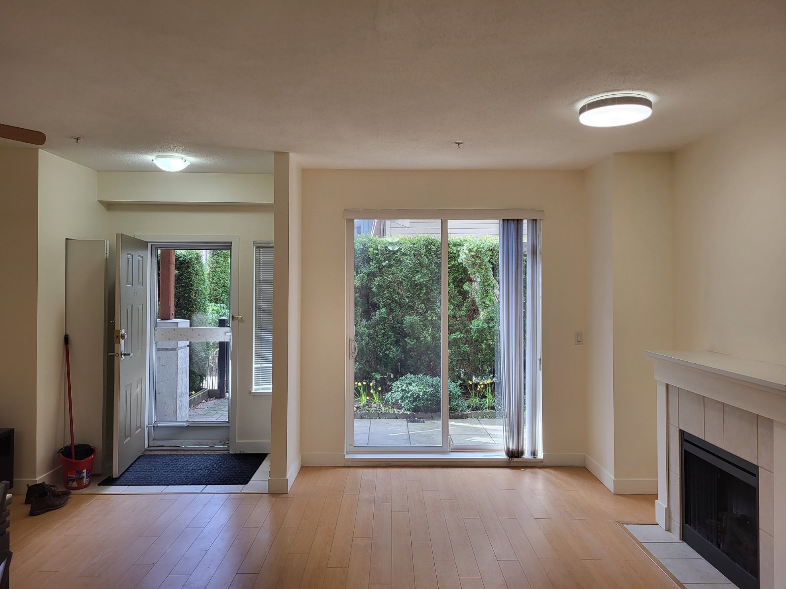 3 Bedroom Apartment for Rent - 3298 E 54th Ave, Vancouver, BC 3