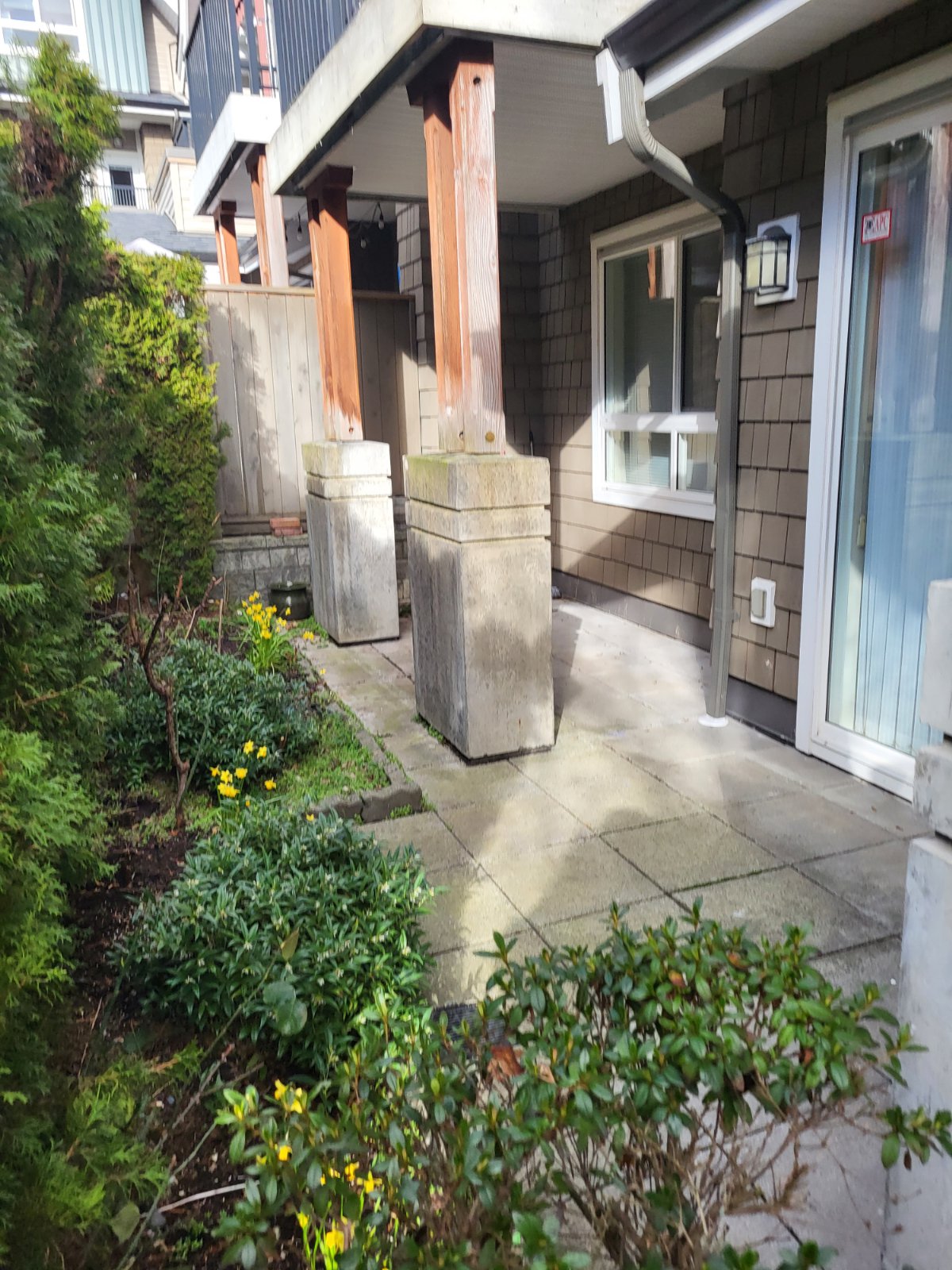 3 Bedroom Apartment for Rent - 3298 E 54th Ave, Vancouver, BC 2