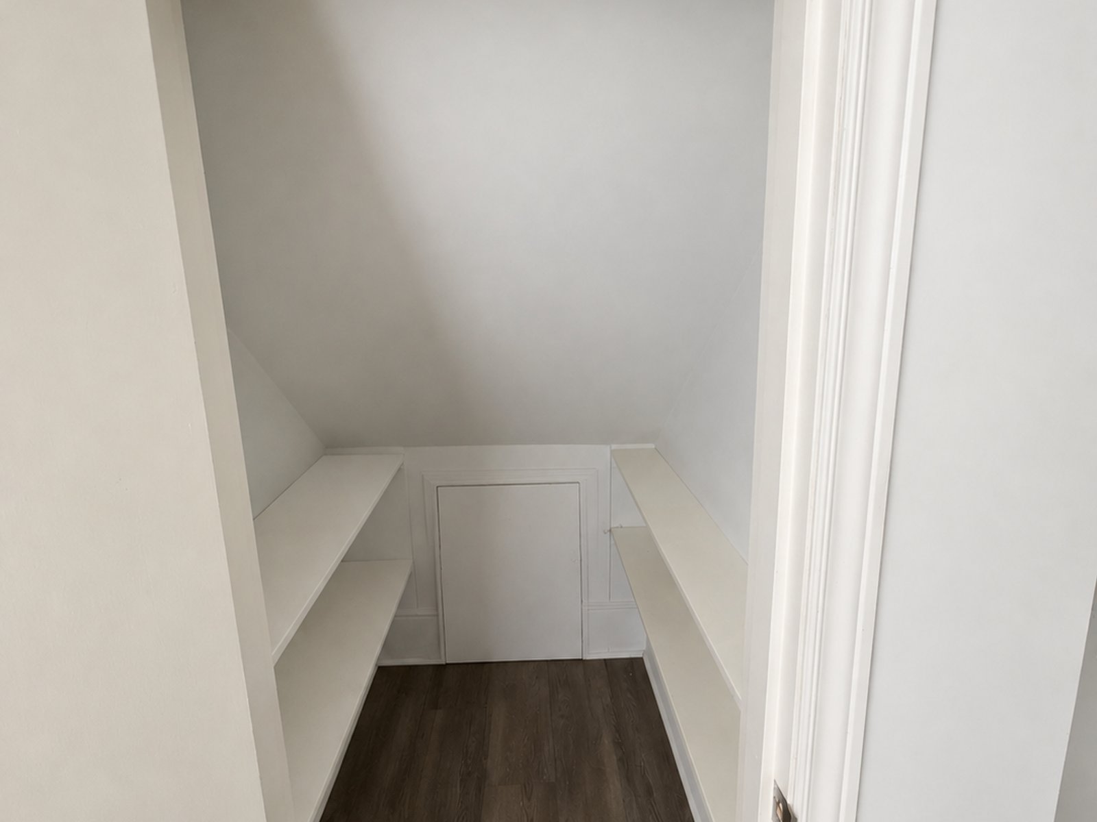 2 Bedroom Apartment for Rent - 38 Ainslie St, Cambridge, ON 2